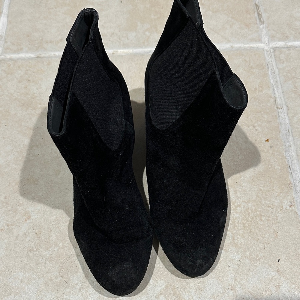 Stuart Weitzman Elegant Black Women's Boots